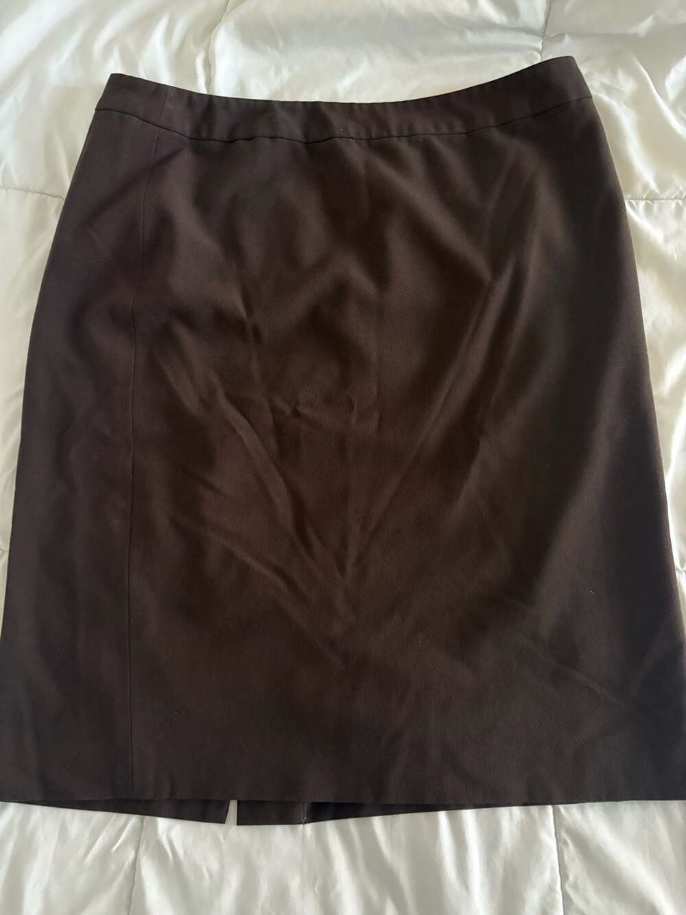 Jones & Co Women's Size 12 Brown Stretch Pencil Skirt with Back Vent and Zipper